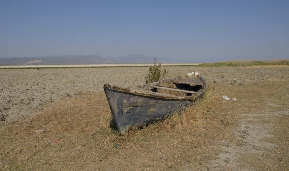 Marmara Gölü Kuruyor