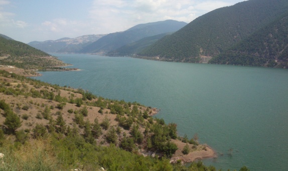 Yeşilırmak ve Kızılırmak Havzaları Akımları Üzerinde Kuzey Atlantik Salınımı ve Arktik Salınımının Etkilerinin Belirlenmesi Yeşilırmak ve Kızılırmak Havzaları Akımları Üzerinde Kuzey Atlantik Salınımı ve Arktik Salınımının Etkilerinin Belirlenmesi