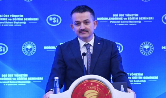 Bakan Pakdemirli: 'Suyun Gücünü Milletle Buluşturmaya Devam Edeceğiz'