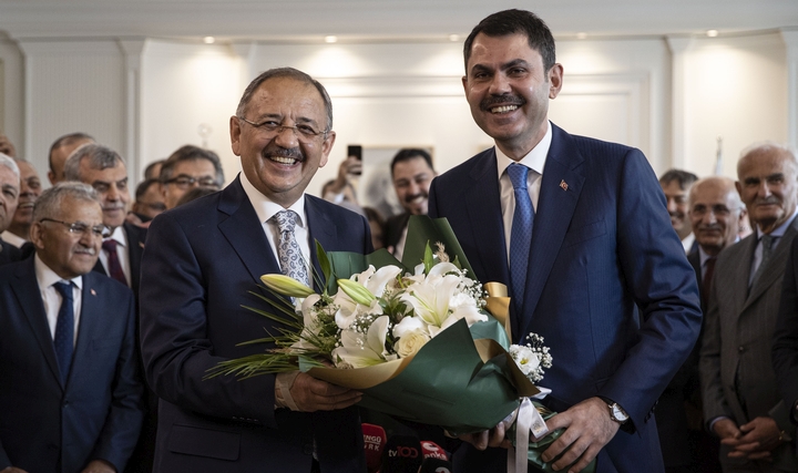 Çevre, Şehircilik ve İklim Değişikliği Bakanı Mehmet Özhaseki Oldu Çevre, Şehircilik ve İklim Değişikliği Bakanı Mehmet Özhaseki Oldu