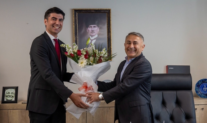 İZSU Genel Müdürlüğü'nde Bayrak Değişimi İZSU Genel Müdürlüğü'nde Bayrak Değişimi