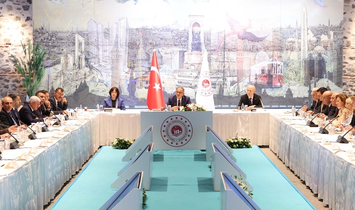 "Marmara Denizi'nde Kirlilik ve Müsilaj Oluşumunu Engellemek için Üzerimize Düşeni Yapacağız" "Marmara Denizi'nde Kirlilik ve Müsilaj Oluşumunu Engellemek için Üzerimize Düşeni Yapacağız"