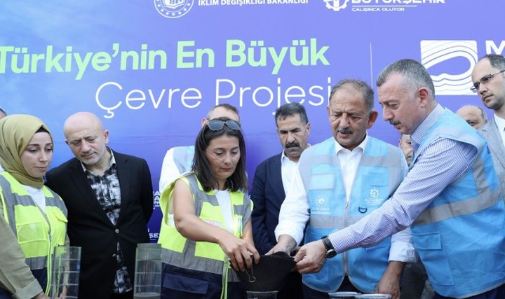 Bakan Özhaseki: 'İzmit Körfezi'nden 33 Milyon Metreküp Çamur Çıkaracağız' Bakan Özhaseki: 'İzmit Körfezi'nden 33 Milyon Metreküp Çamur Çıkaracağız'