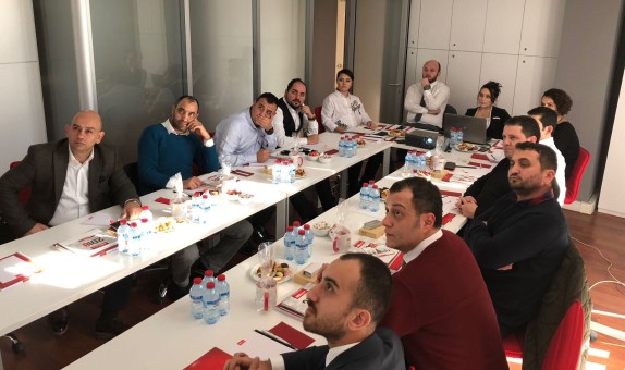İdeal Makine'nin 2018 Bayi Toplantısı Yapıldı İdeal Makine'nin 2018 Bayi Toplantısı Yapıldı