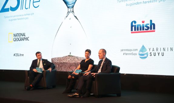 Su Sorununa Işık Tutan "25 Litre" Belgeseli Yayınlandı Su Sorununa Işık Tutan "25 Litre" Belgeseli Yayınlandı